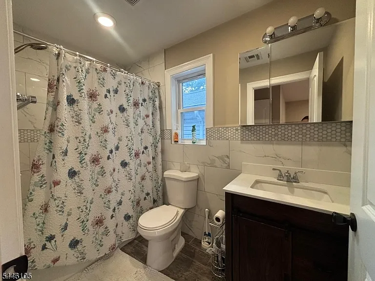 850 Rebecca Pl — Photo 9