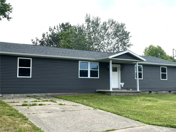 301 E Pine St, Davisville, WV 26142