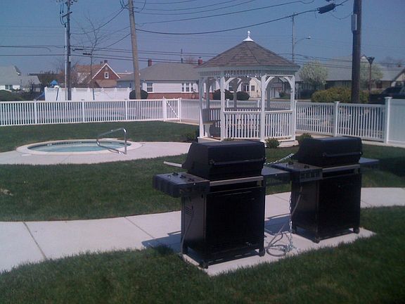 4th image of 6210 Ocean Ave #305