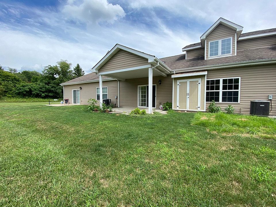 1st image of 106 Amber Ln