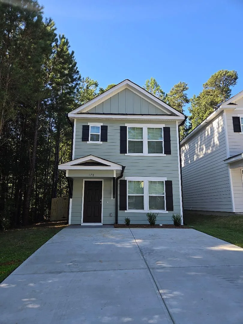 178 Village Run. Harlem, Ga-Charming Charleston style patio home. — Photo 1