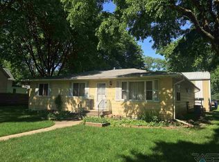 316 Center St, Vermillion, SD 57069