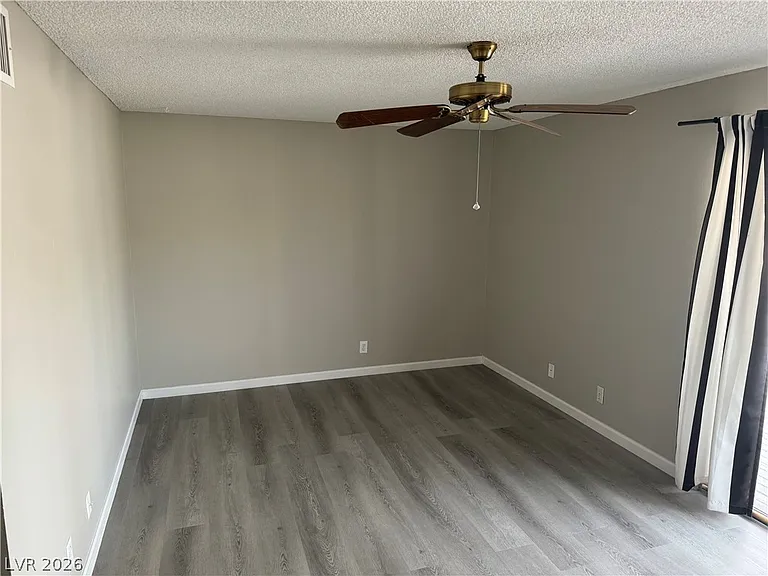 2158 E Desert Inn Rd — Photo 12