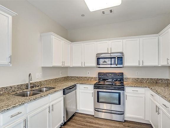 4th image of 3500 E Park Blvd APT 302