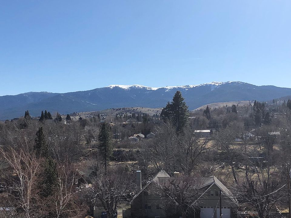 View of Diamond Mountain