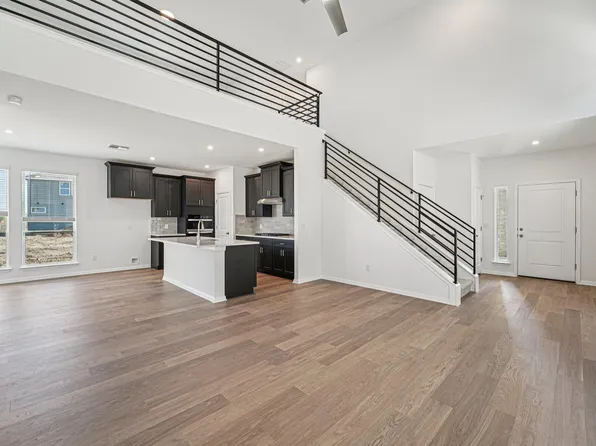 476 Young St, Buda, TX 78610