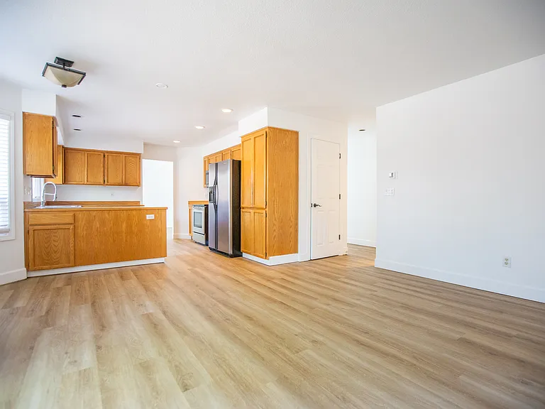 8471 SW Bonaventure Ln — Photo 13