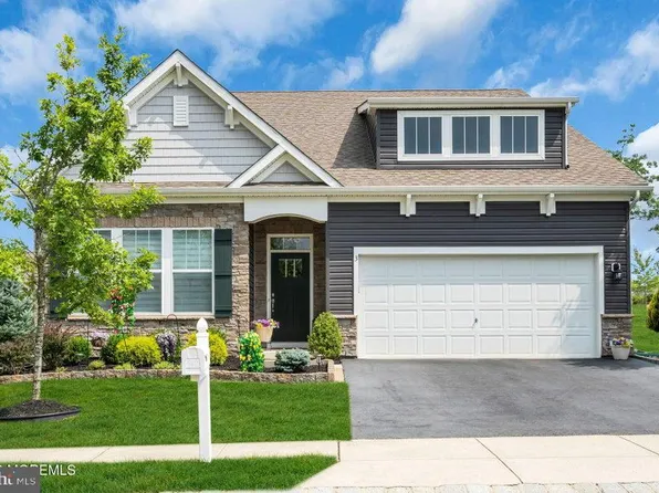 3 Raccoon Ln, Barnegat, NJ 08005