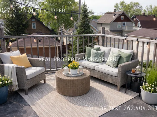 2027 S 76th St, Milwaukee, WI 53219