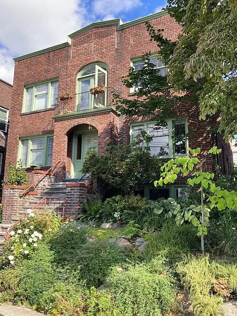 1 bed, 750 sqft, $1,800 — Photo 1