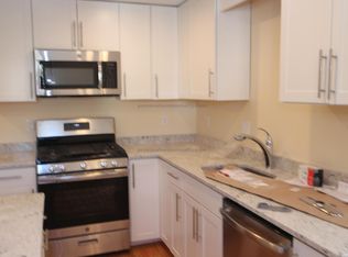 30 32nd Willow #A1, Newton, MA 02459