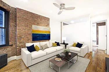 Rented by R New York