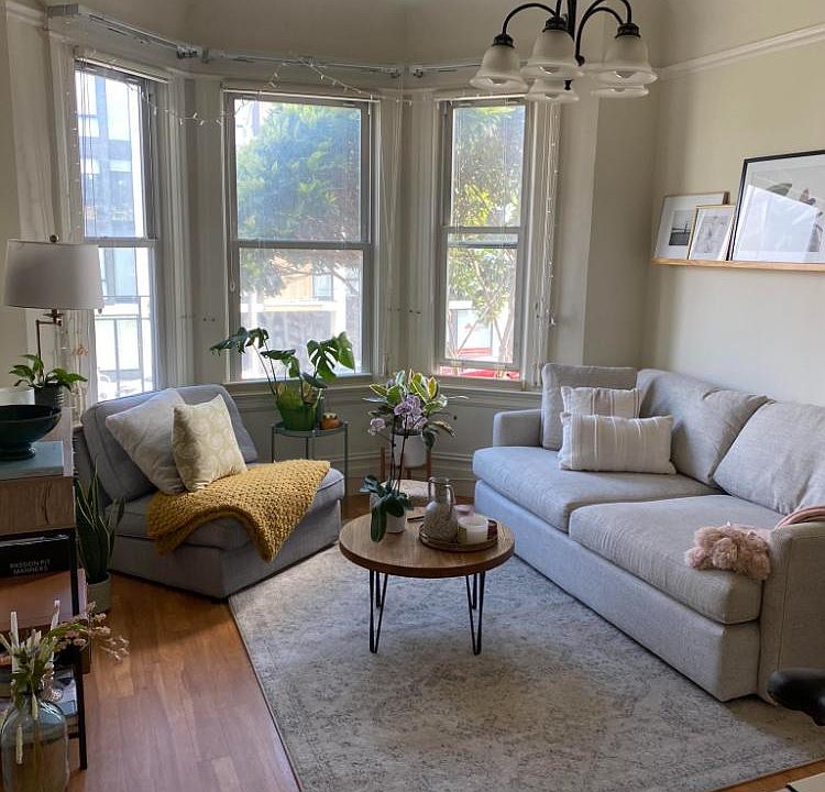 1st image of 2469 Lombard St #1