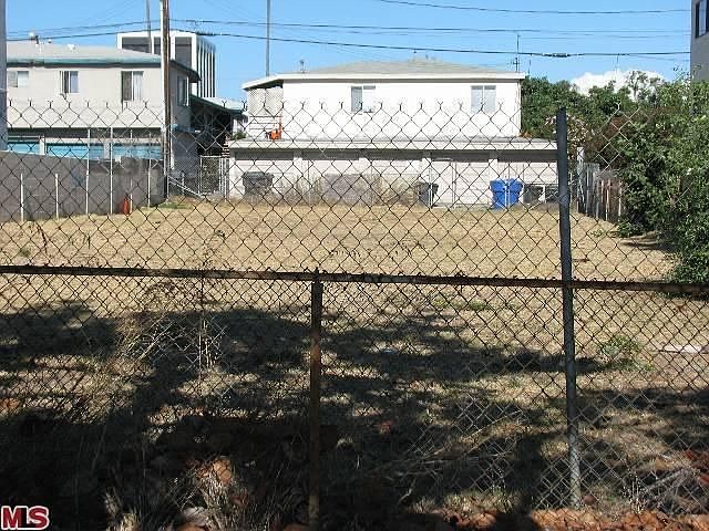 2nd image of 1415 16th St