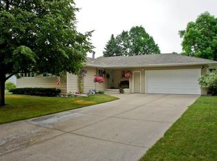 1413 20th Ave S, Moorhead, MN 56560