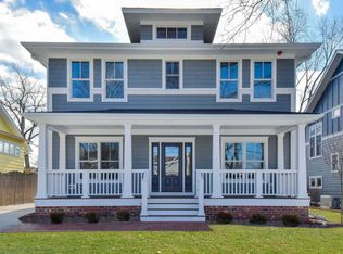 310 Taylor Ave, Glen Ellyn, IL 60137