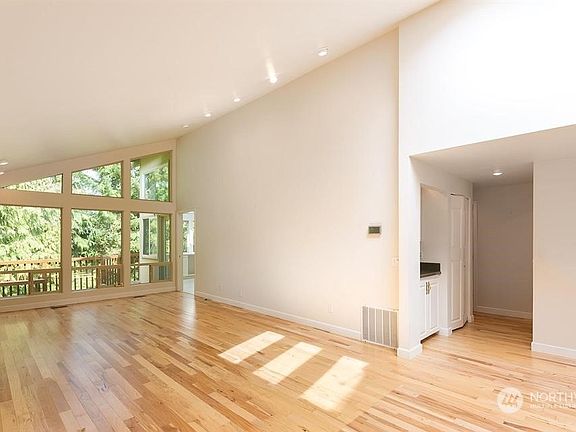 4th image of 116 Hilltop Drive #D