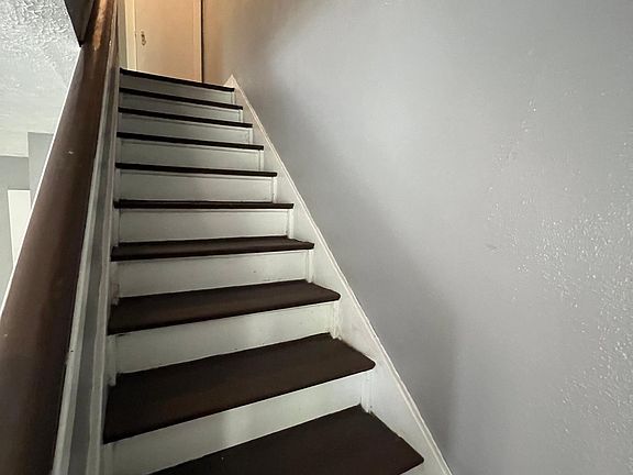 4th image of 2527 College St APT A