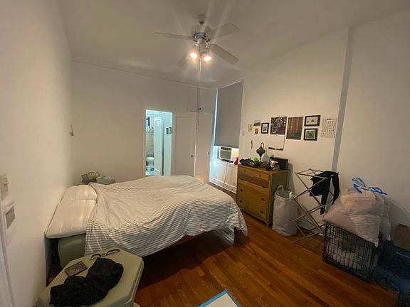 2nd image of 120 E 86th St APT 4C