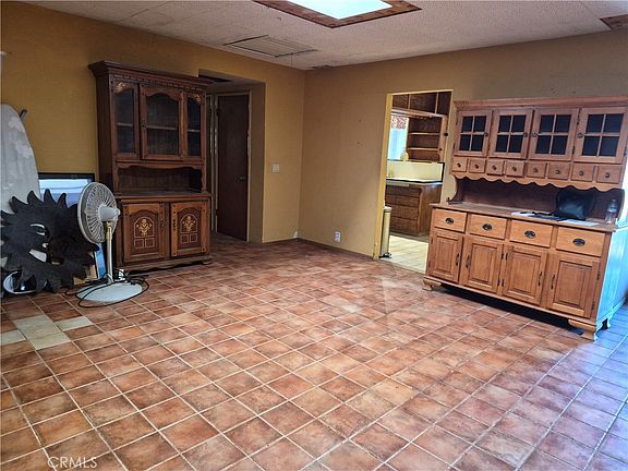 4th image of 2085 Cabot Ave