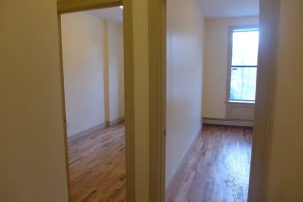 Rented by Garfield Realty  | media 21