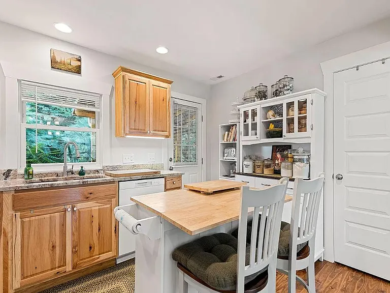 472 County Rd #A — Photo 8