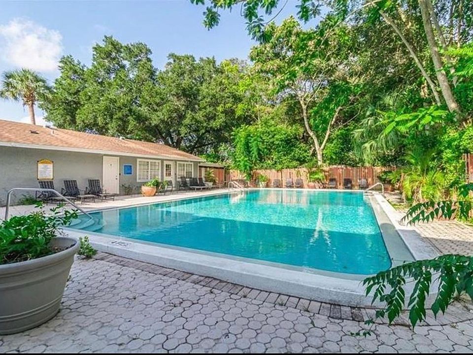 1st image of 324 Oak Rose Ln #20A