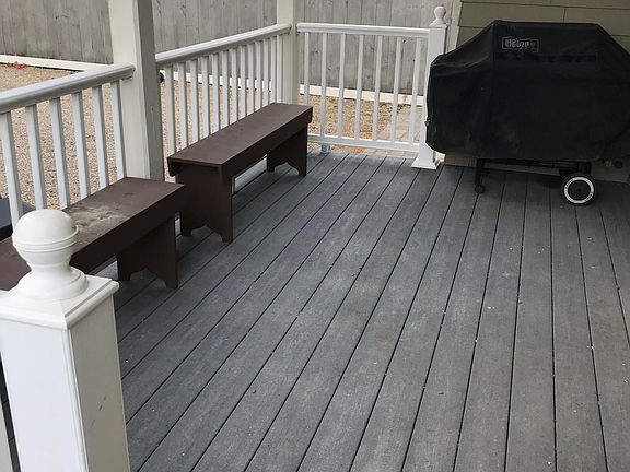 3rd image of 395 Jefferson Ave #1