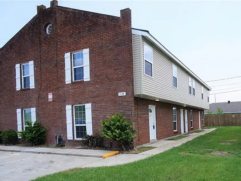 1153 Heather Ln #B — Photo 1