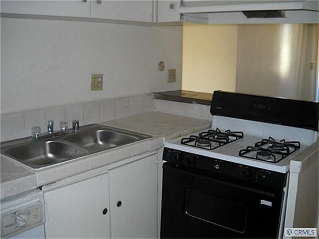 2nd image of 15551 Boleyn Cir
