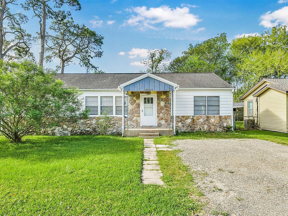 1st image of 2807 Fannin St