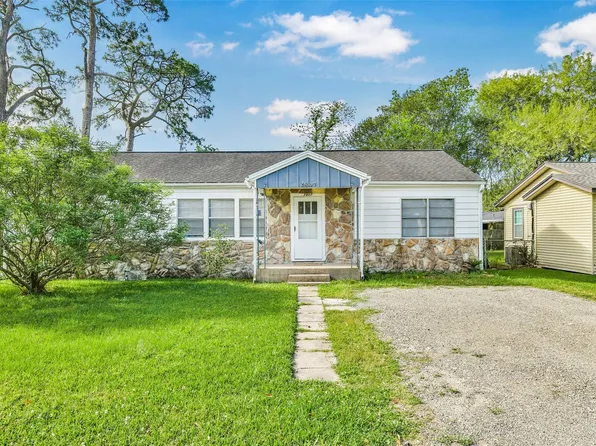 2807 Fannin St, La Marque, TX 77568