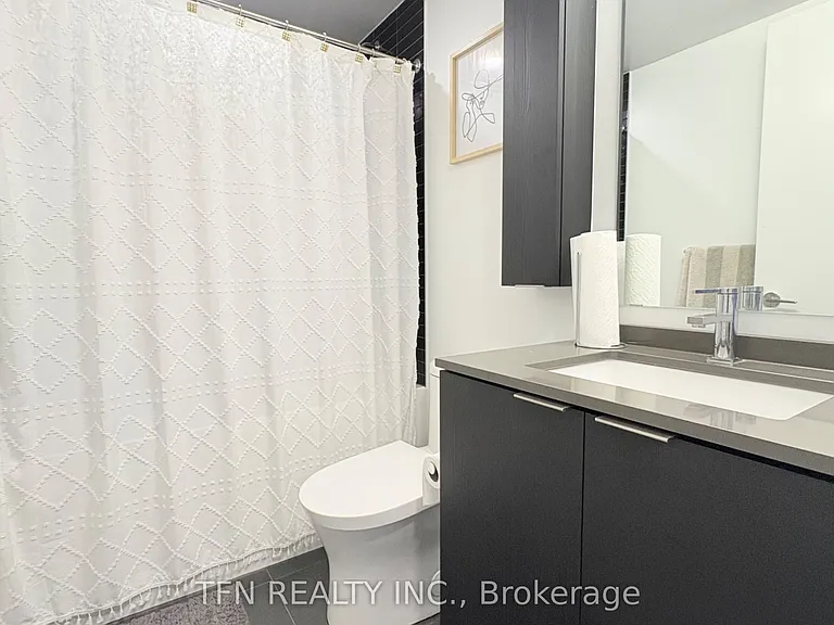 86 Dundas St E #1611 — Photo 8