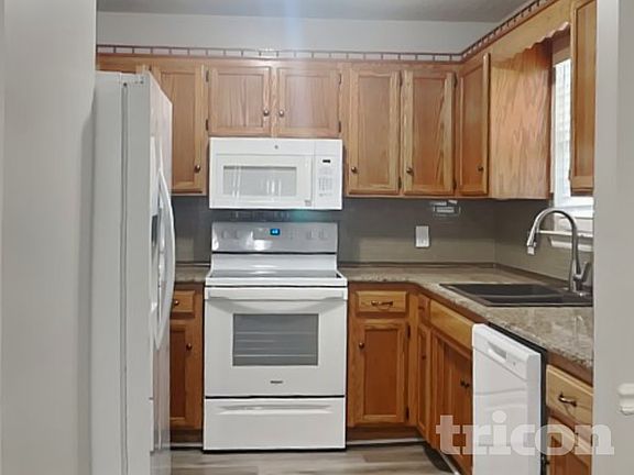 5th image of 80 Vincent Ln