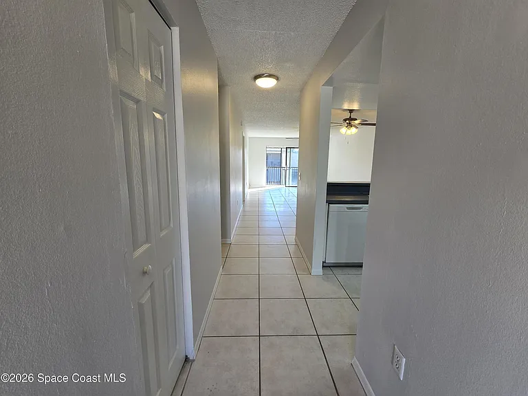 1037 Ellen Ct #1037 — Photo 2