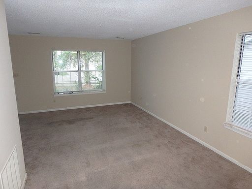 5th image of 3711 Pimlico Dr