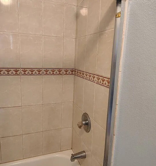 10516 Avalon Blvd — Photo 18