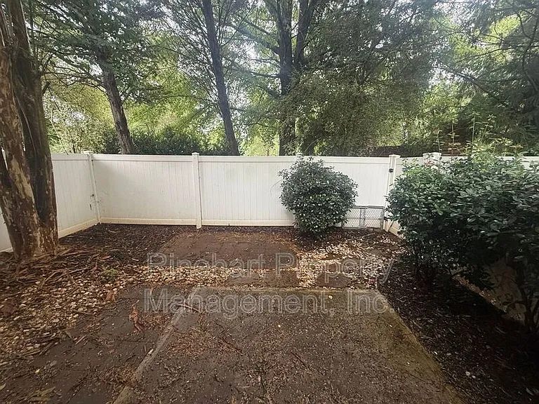 1458 Harpers Inlet Dr — Photo 16