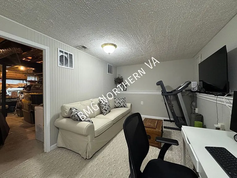 301 Bridle Crest Sq NE — Photo 17