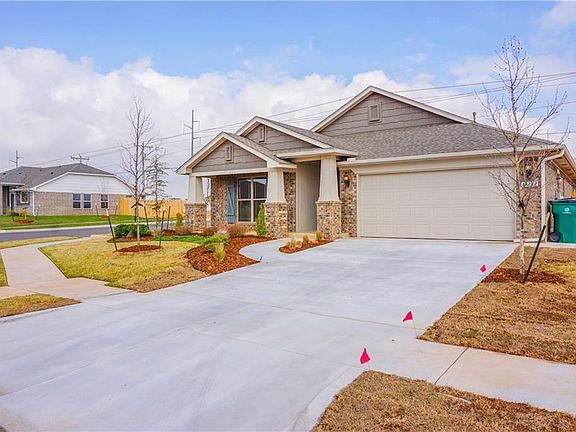 3rd image of 19232 Blanco Dr