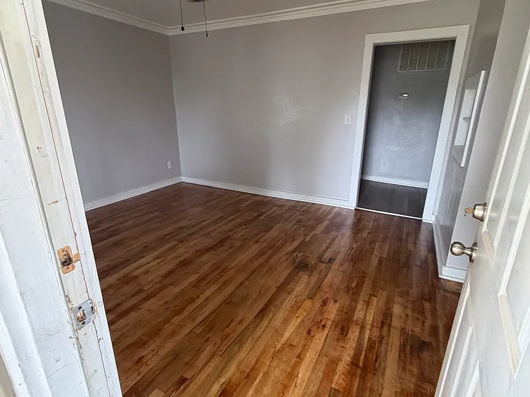 1021 S 10th St — Photo 3