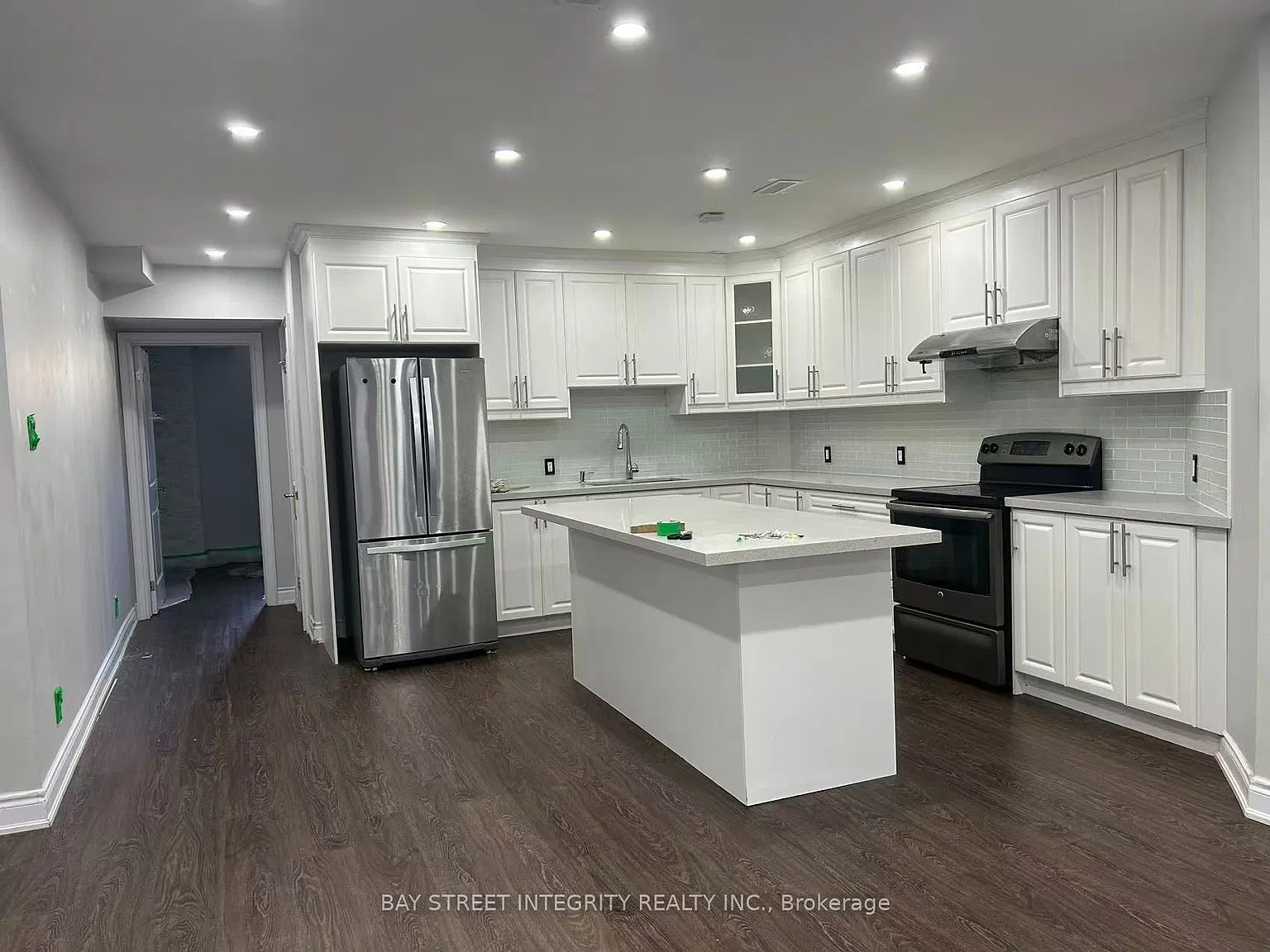 2 bed, $1,900 — Photo 3