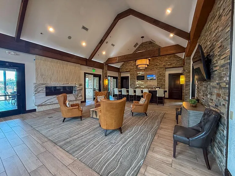 7048 Fullerton Cir — Photo 39