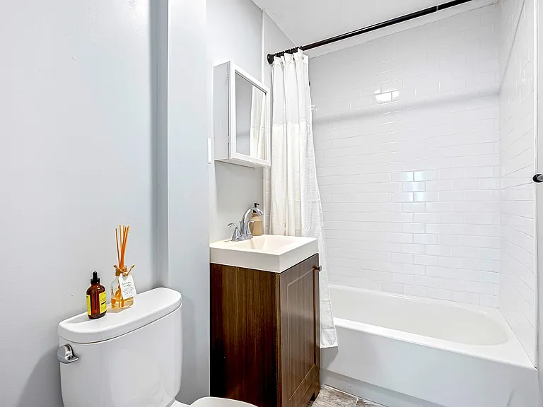 30 Hooper St #2 — Photo 7