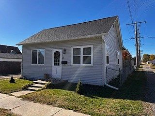 1st image of 106 N 8th Ave