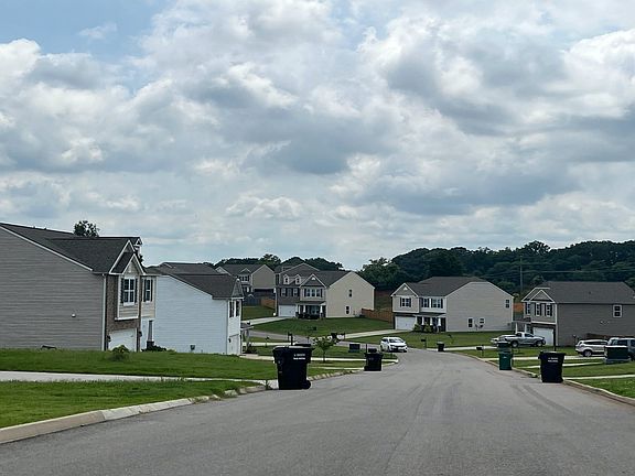 5th image of 326 Gail Ln