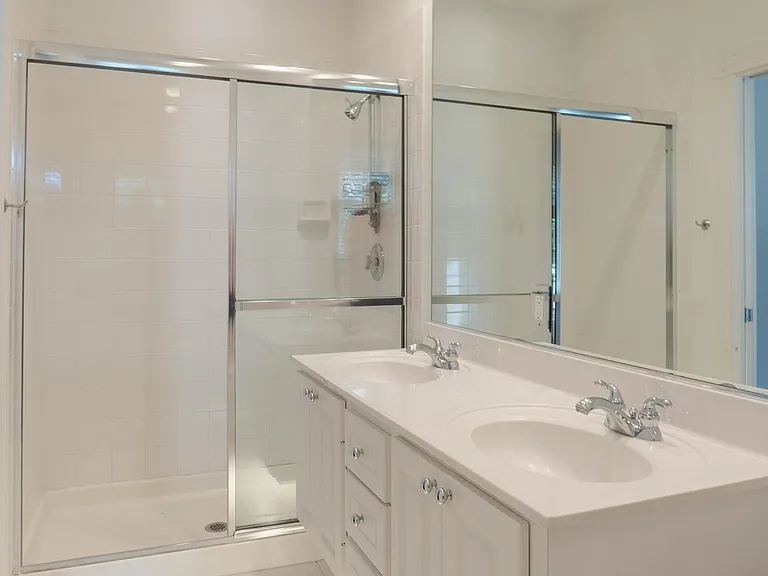 186 Soriano Dr — Photo 19