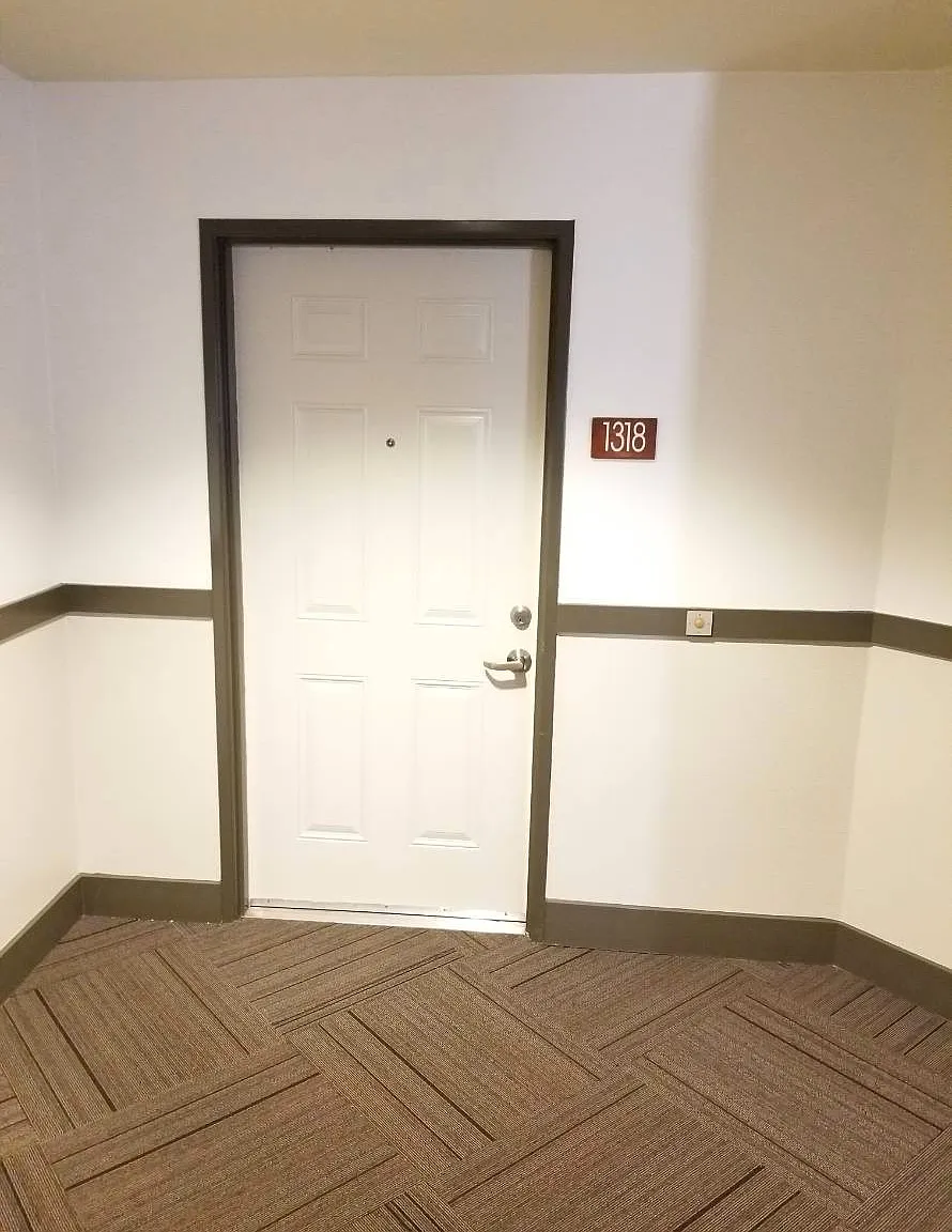 3 bed, 1340 sqft, $3,900 — Photo 3