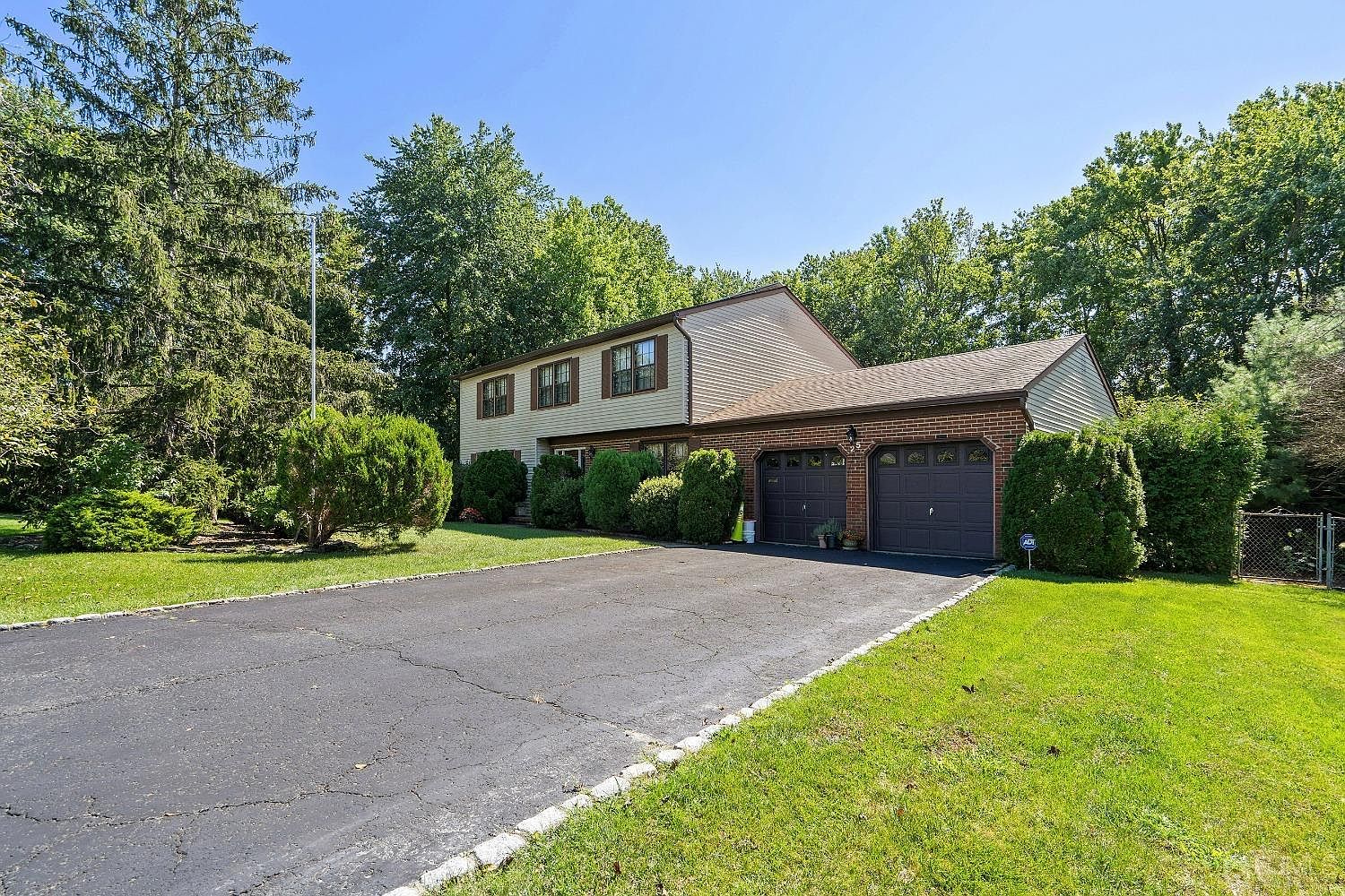 25 Village Dr, Matawan, NJ 07747 Zillow