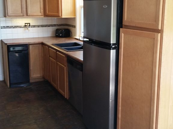5th image of 226 S Summit Ave